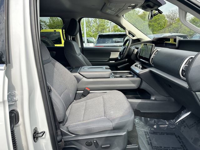 Certified 2025 Ford Expedition Active AWD/4WD image 33