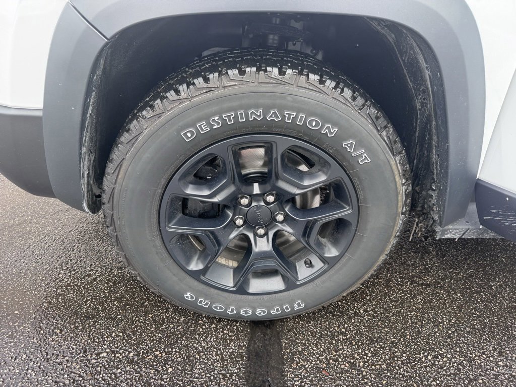 Used 2022 Jeep Cherokee Trailhawk w/ Sound & Nav Group image 51