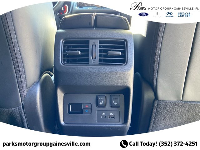 Used 2022 Nissan Rogue Platinum w/ Head-Up Display Package image 17