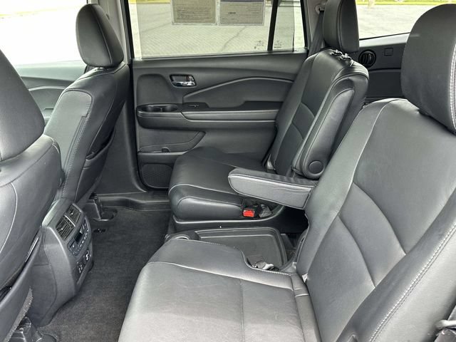 Used 2022 Honda Pilot Touring image 13