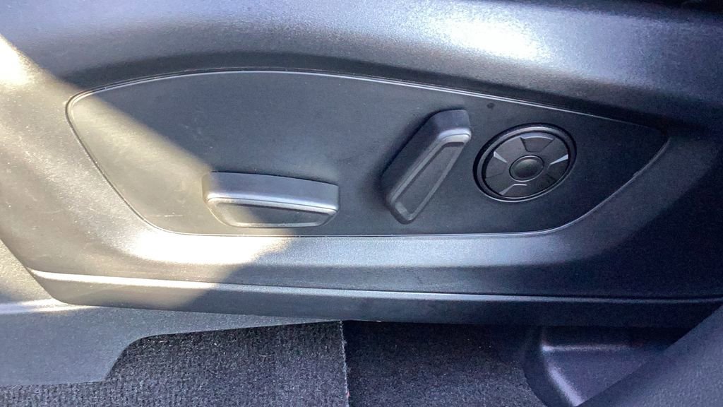 Certified 2025 Ford Explorer ST image 26