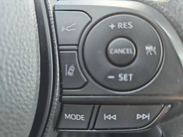 Used 2025 Toyota RAV4 XLE FWD image 18