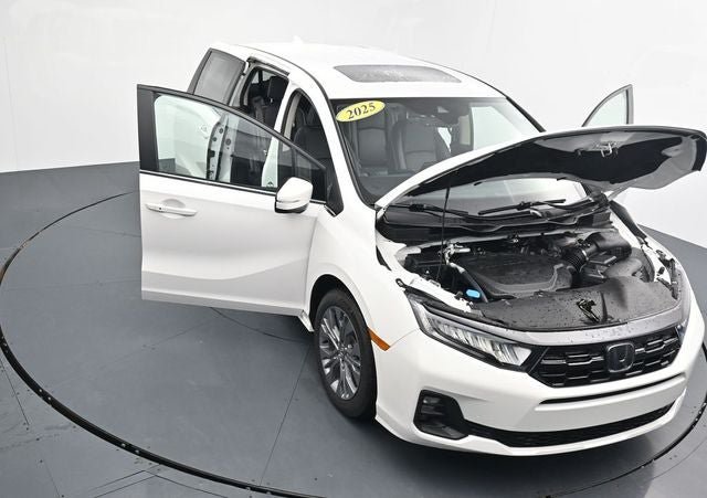 Used 2025 Honda Odyssey Touring image 34
