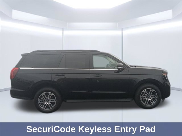 Certified 2025 Ford Expedition Active AWD/4WD image 12