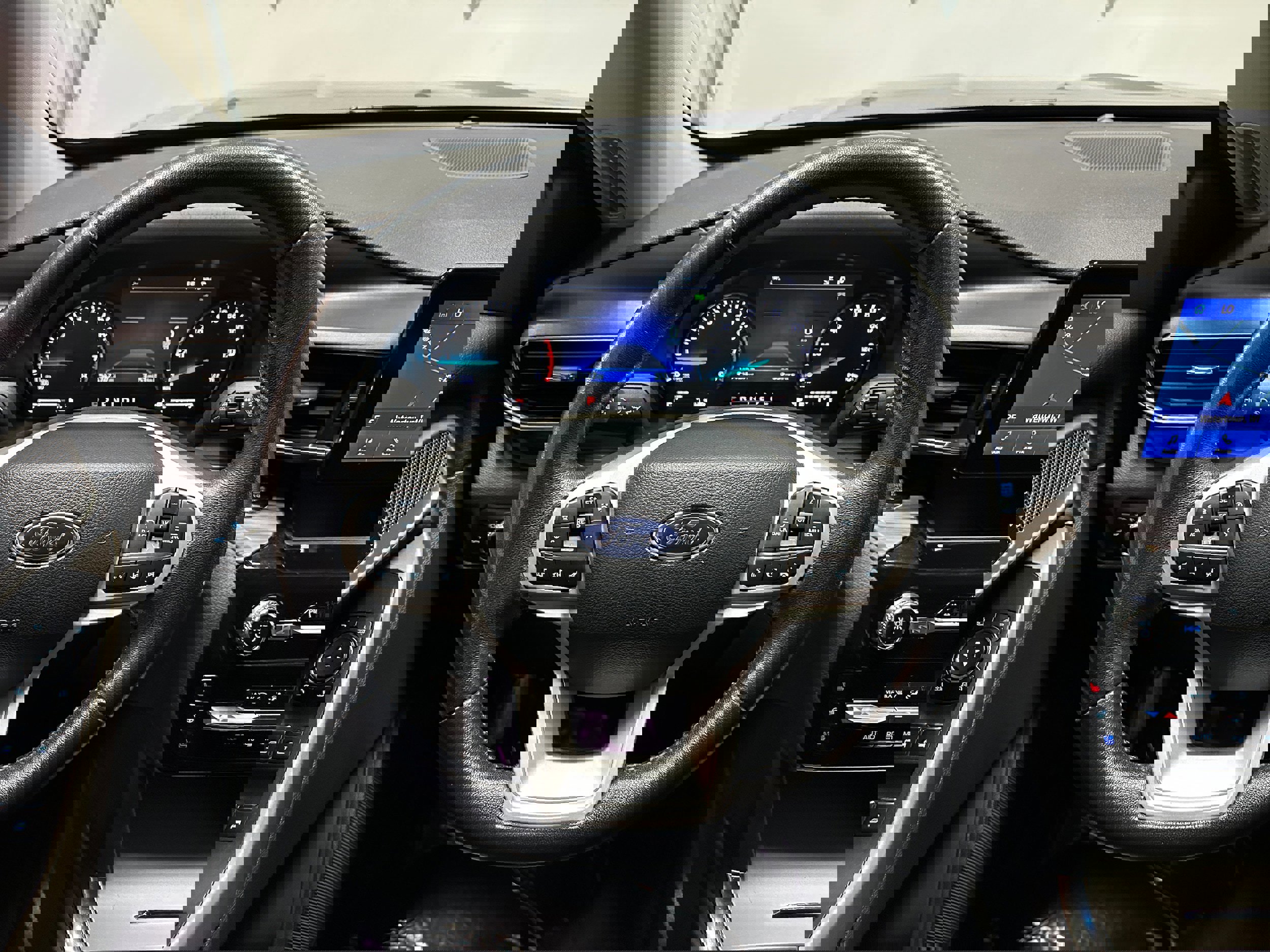 Certified 2023 Ford Explorer Limited w/ Equipment Group 301A image 17