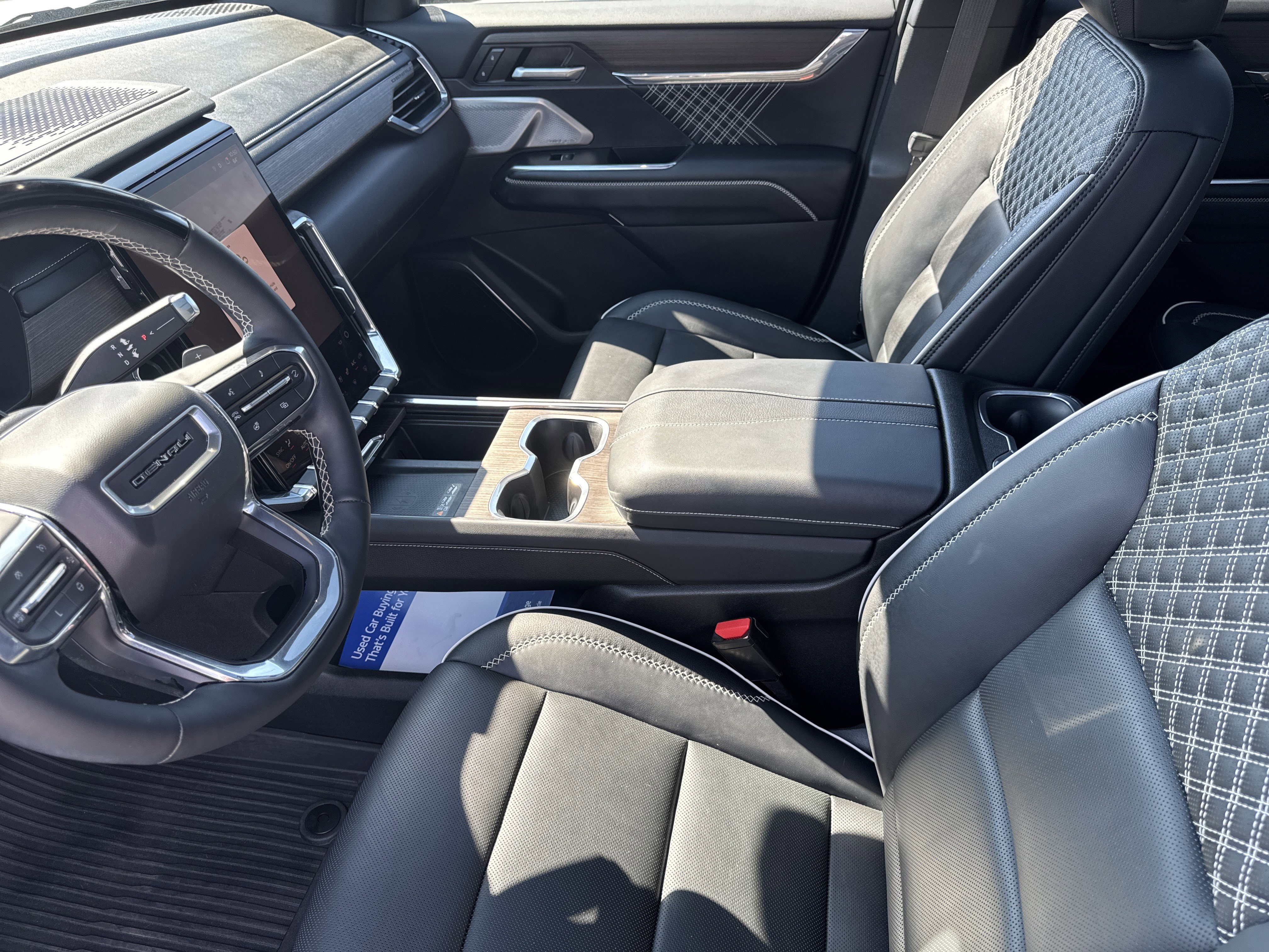 Used 2024 GMC Acadia Denali w/ Super Cruise Package image 9