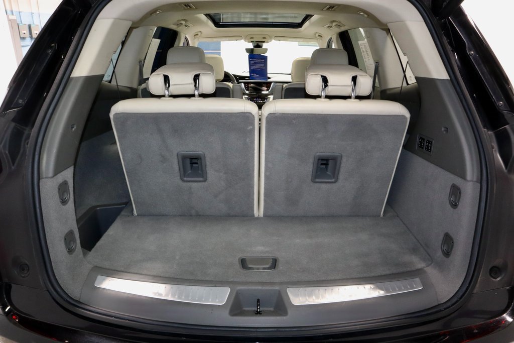 Used 2023 Cadillac XT6 Premium Luxury w/ Technology Package image 14