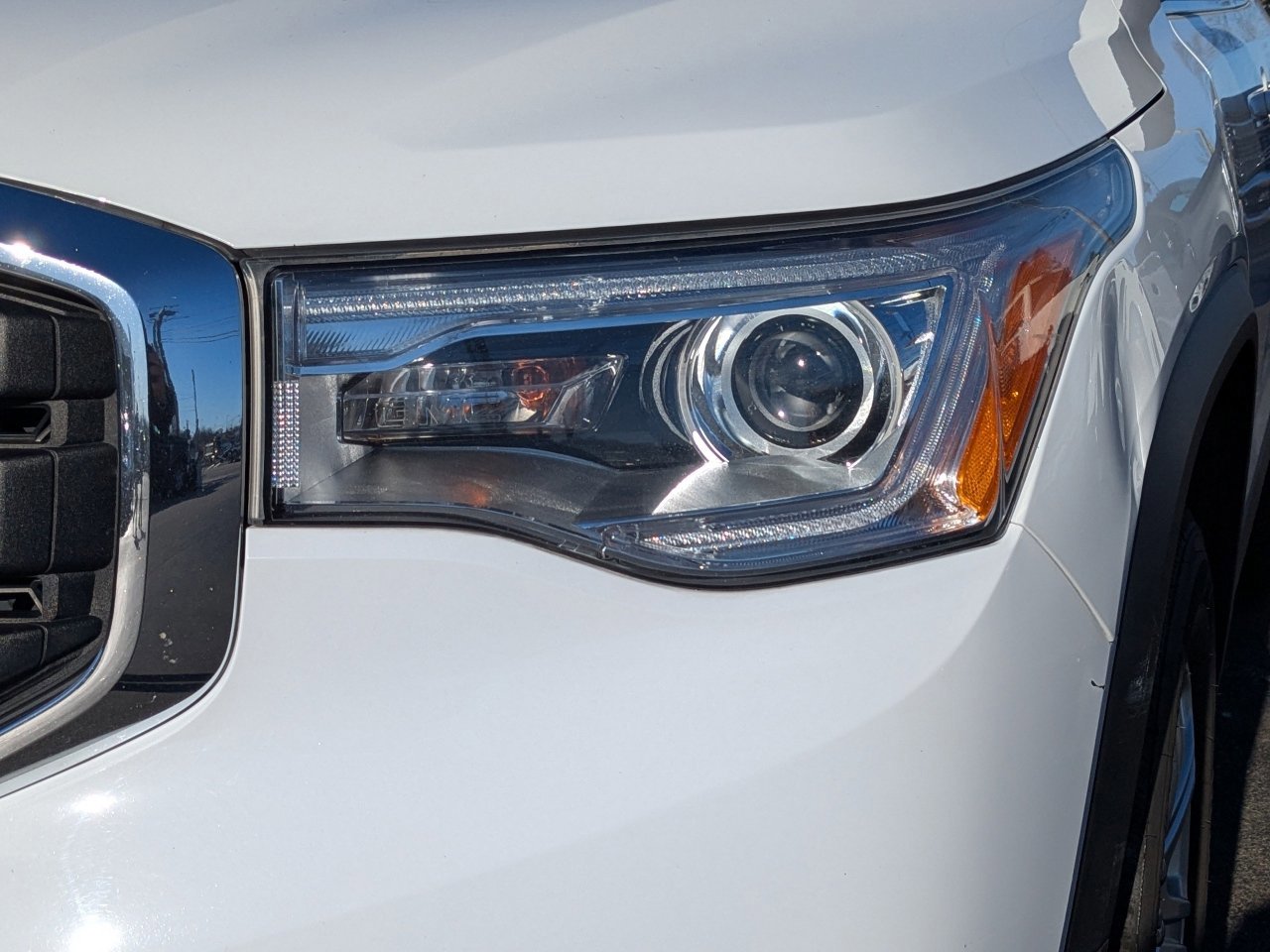 Used 2019 GMC Acadia SLE image 9