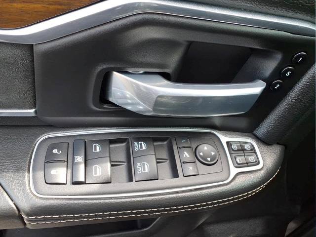 Used 2024 RAM 2500 Laramie AWD/4WD image 33