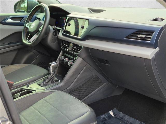 Used 2023 Volkswagen Taos SE FWD image 19
