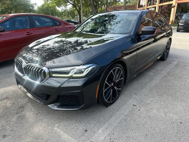 Used 2022 BMW 530i w/ M Sport Package RWD image 1