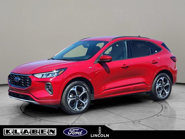 Certified 2023 Ford Escape ST-Line Select w/ Tech Pack #2 AWD/4WD image 1
