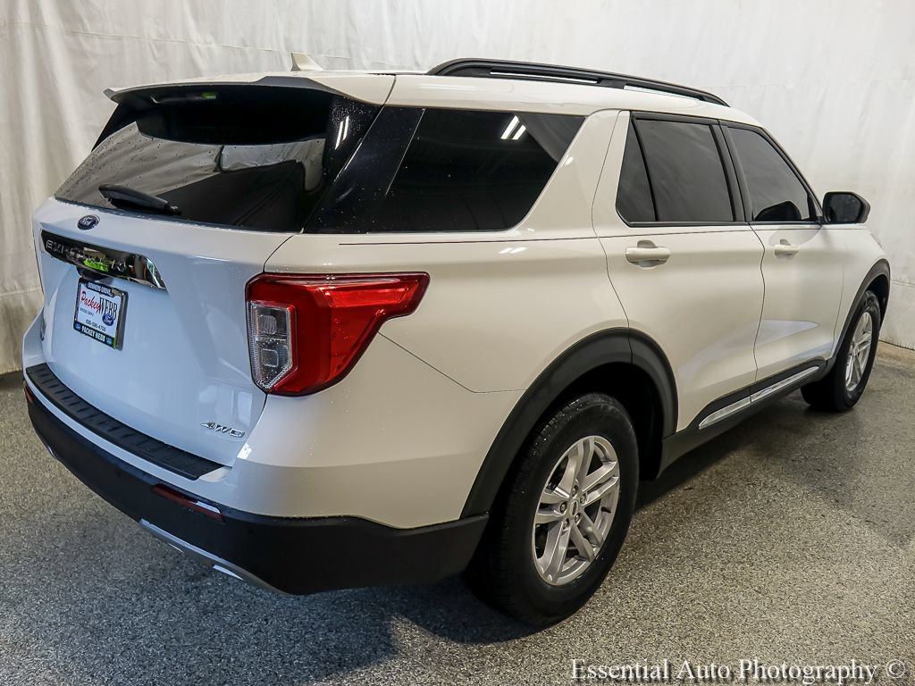 Certified 2023 Ford Explorer XLT w/ Equipment Group 202A AWD/4WD image 8