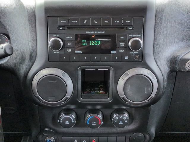 Used 2017 Jeep Wrangler Unlimited Sport w/ Connectivity Group image 18