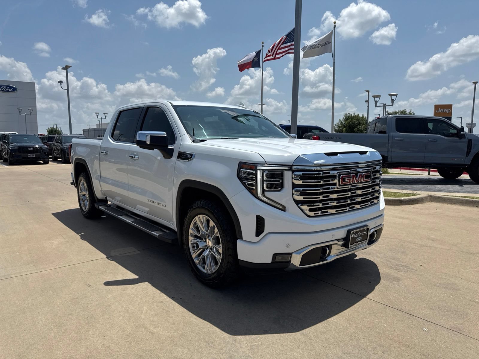 Used 2023 GMC Sierra 1500 Denali RWD image 38