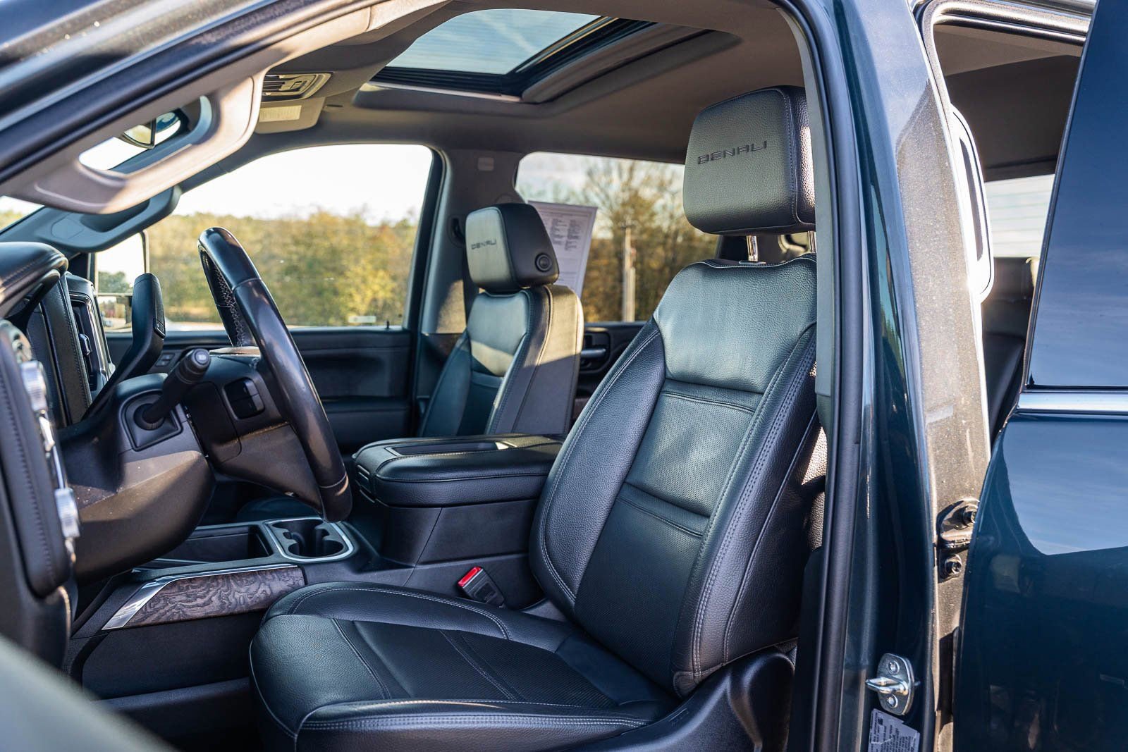 Used 2022 GMC Sierra 2500 Denali image 24