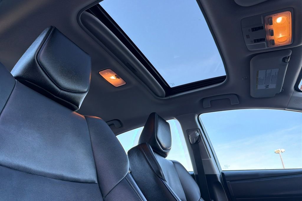 Used 2018 Toyota Corolla XSE w/ Carpet Mat Package (TMS) image 15