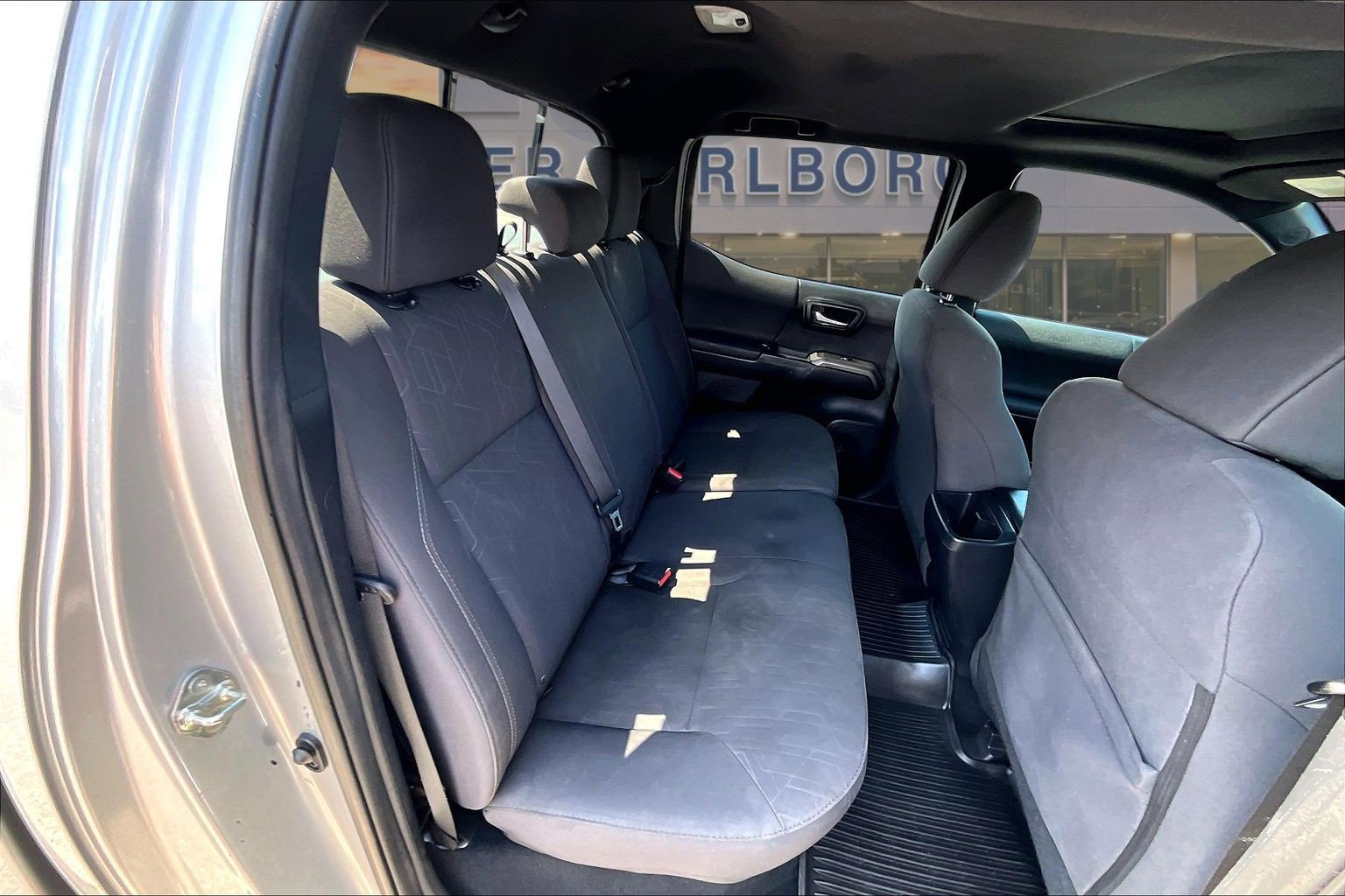 Used 2017 Toyota Tacoma TRD Sport AWD/4WD image 28