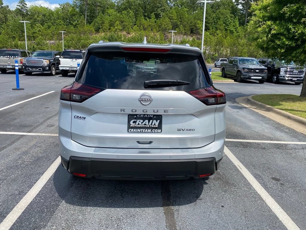 Used 2024 Nissan Rogue SV w/ SV Premium Package AWD/4WD image 6