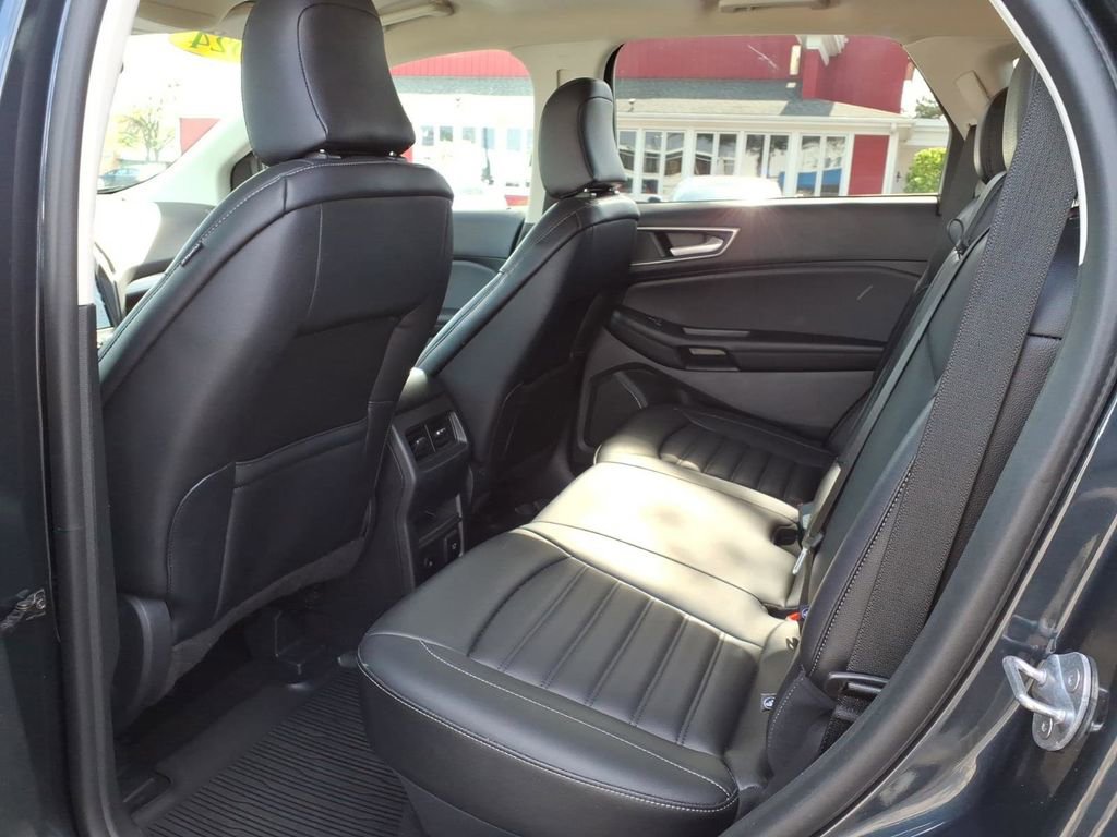 Certified 2024 Ford Edge SEL w/ Convenience Package AWD/4WD image 11