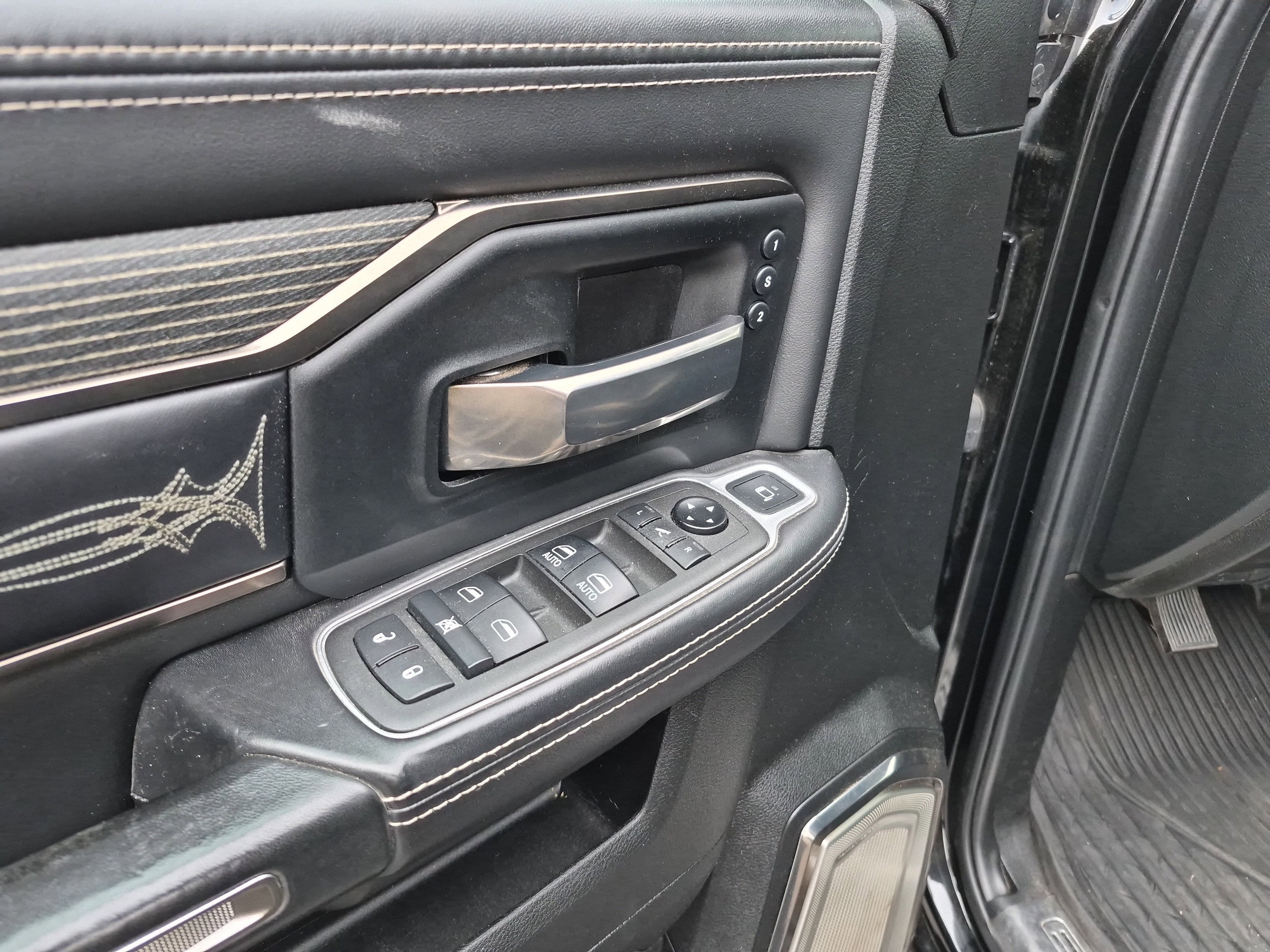 Used 2021 RAM 3500 Limited image 17