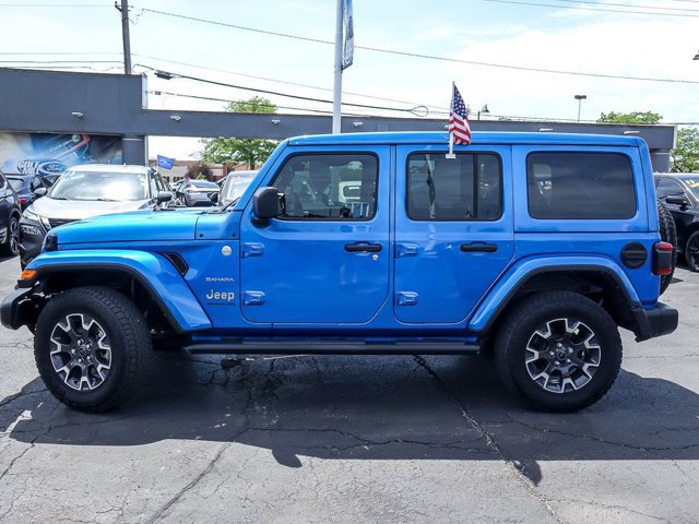 Used 2024 Jeep Wrangler Unlimited Sahara w/ Technology Group AWD/4WD image 6
