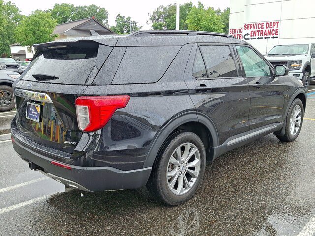 Certified 2023 Ford Explorer XLT w/ Equipment Group 202A AWD/4WD image 16