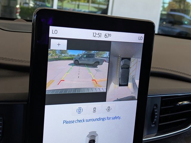 Certified 2020 Ford Explorer Platinum w/ Premium Technology Package image 32