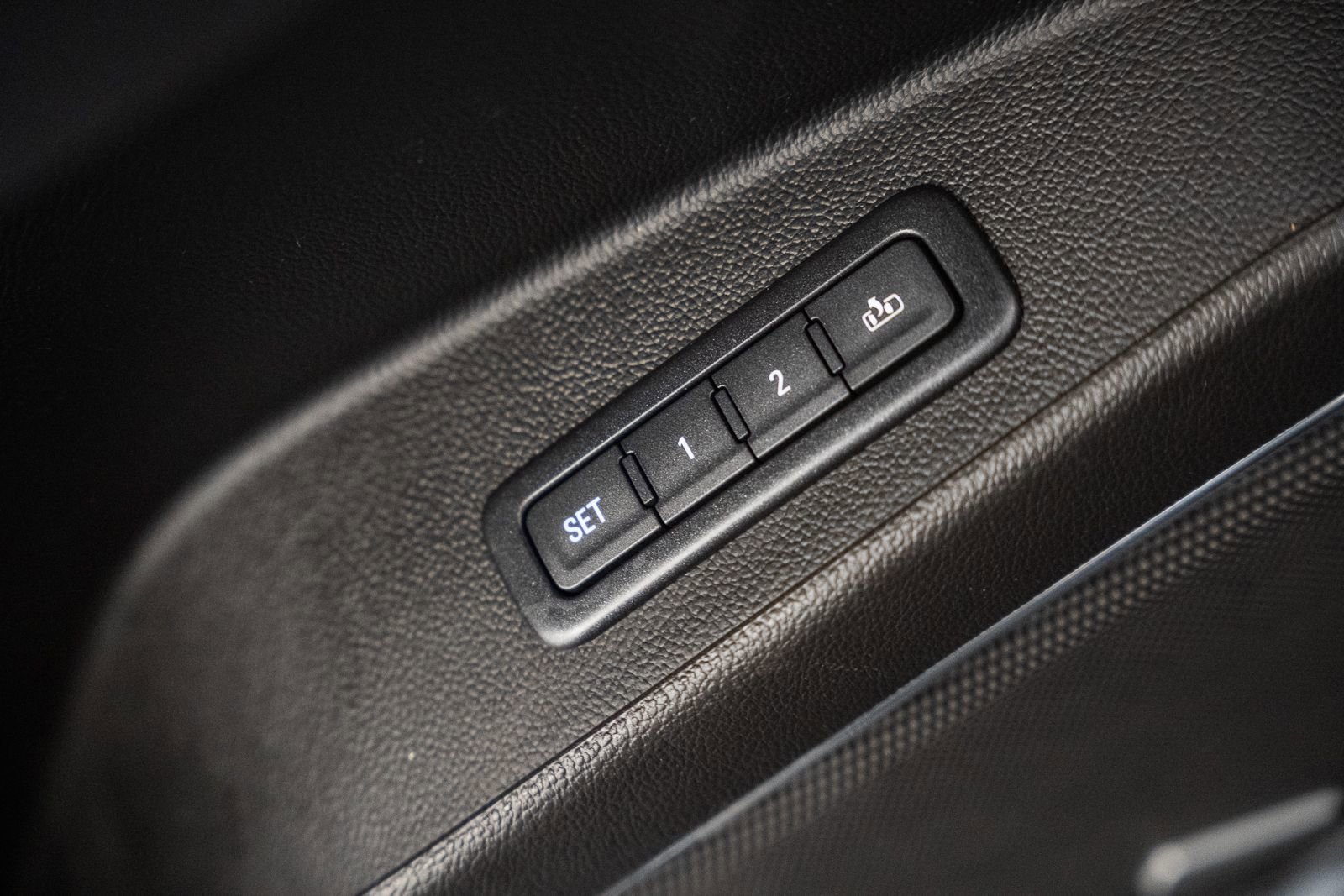 Used 2018 GMC Yukon Denali image 45