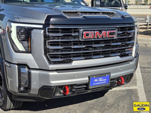 Used 2024 GMC Sierra 2500 AT4 w/ AT4 Premium Plus Package AWD/4WD image 2