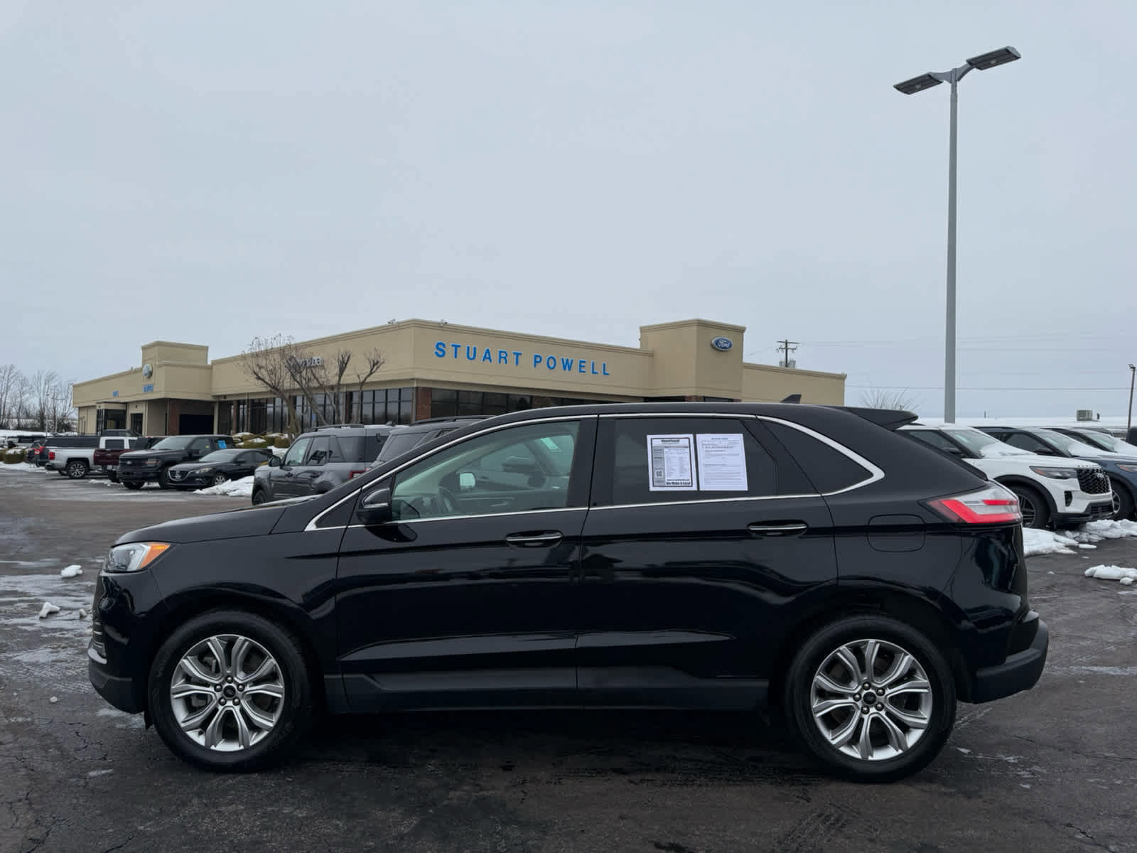 Certified 2024 Ford Edge Titanium image 6