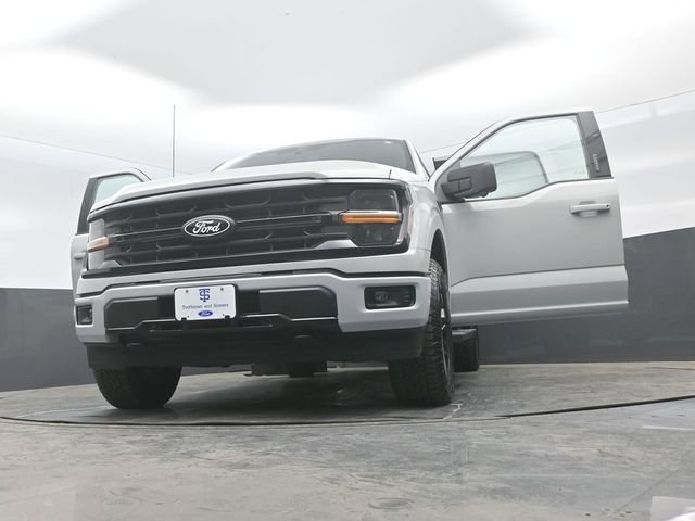 Certified 2024 Ford F150 XLT w/ XLT Black Appearance Package AWD/4WD image 31
