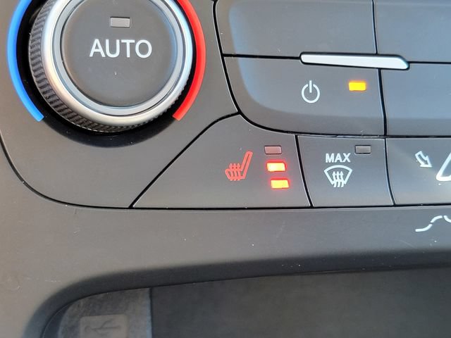 Certified 2018 Ford Focus Titanium w/ Titanium Technology Package FWD image 8