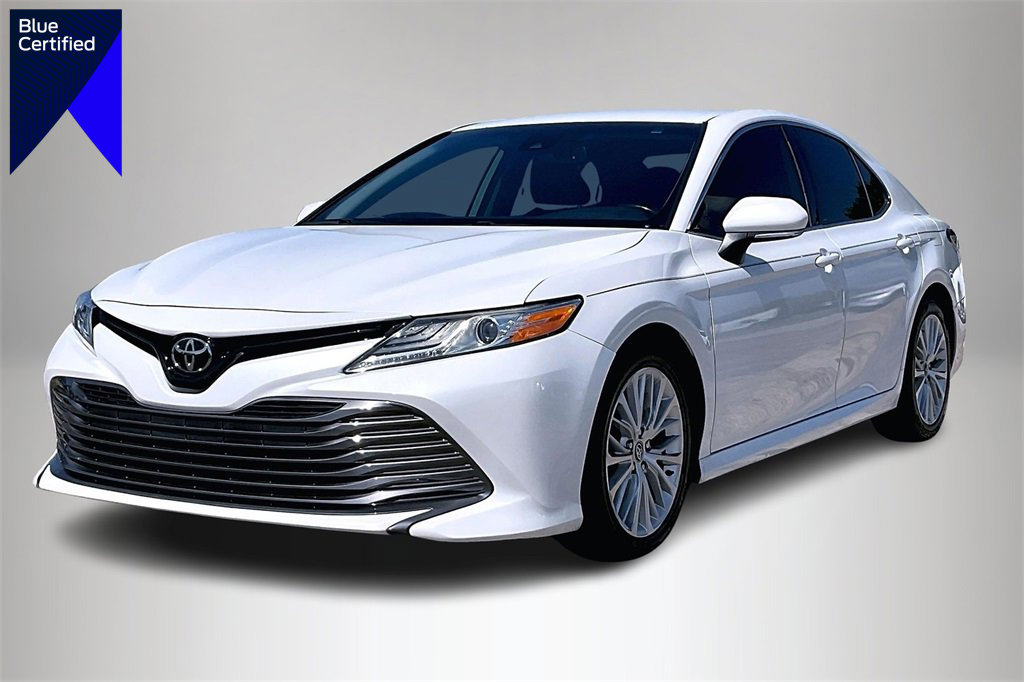 Used 2020 Toyota Camry XLE image 1