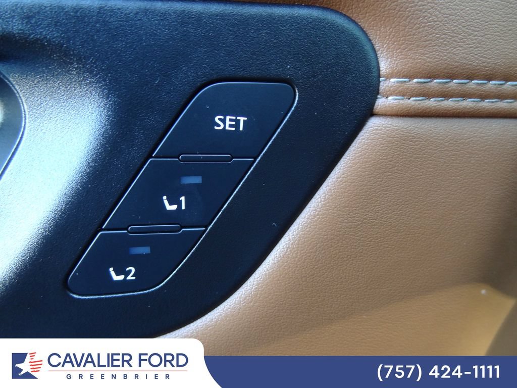 Used 2024 Nissan Pathfinder Platinum AWD/4WD image 21