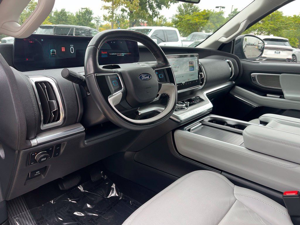 Certified 2025 Ford Expedition Max Platinum w/ Driver's Package AWD/4WD image 26