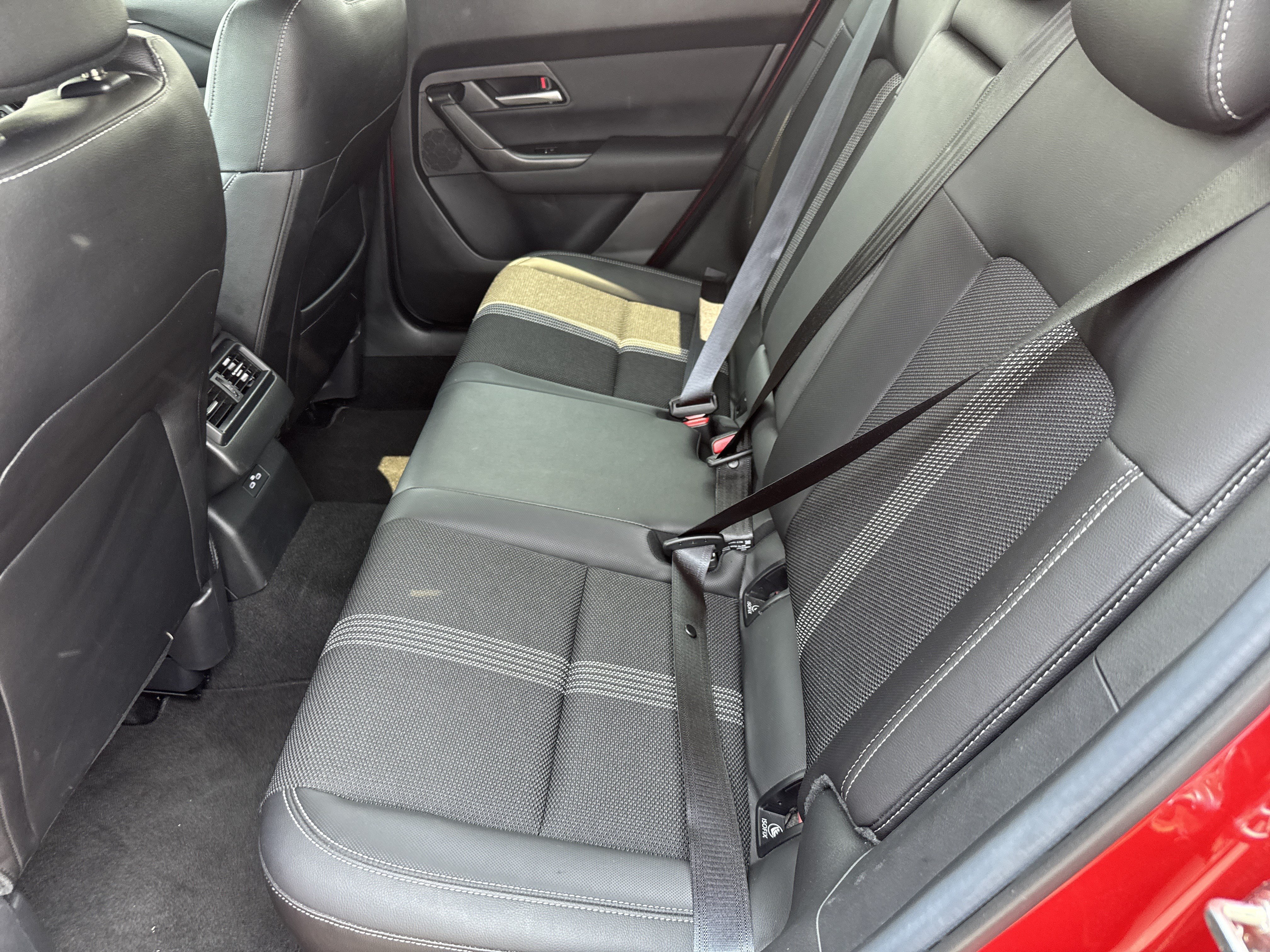 Used 2025 MAZDA CX-50 AWD 2.5 S w/ Premium Package image 11