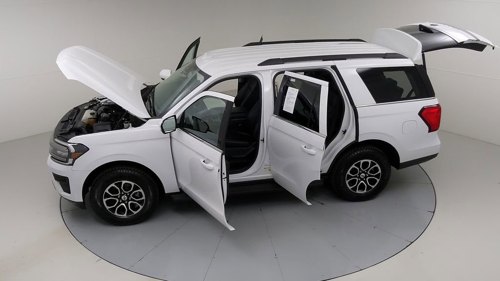 Certified 2024 Ford Expedition XLT image 57