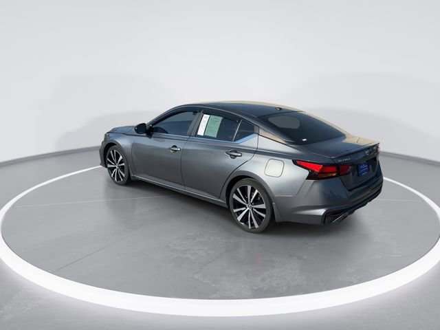 Used 2020 Nissan Altima 2.5 SR w/ Premium Package image 3