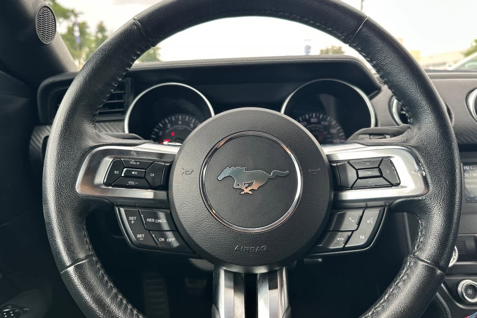 Certified 2020 Ford Mustang Coupe RWD image 23