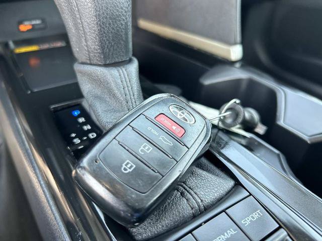Used 2025 Toyota Camry LE w/ Convenience Package FWD image 33