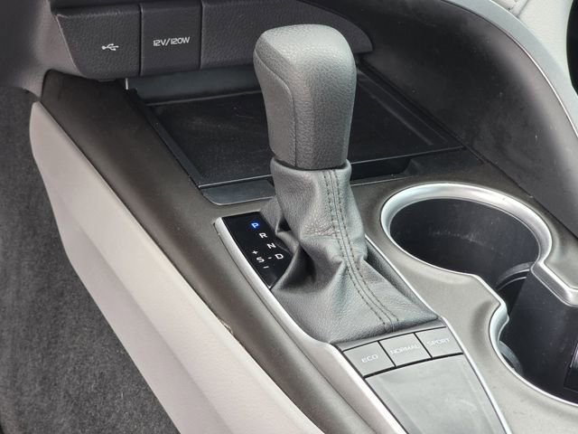 Used 2022 Toyota Camry LE image 20