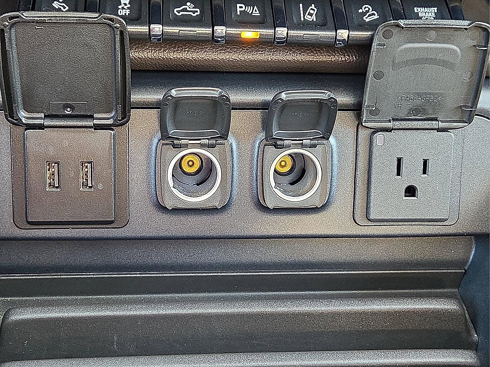 Used 2017 GMC Sierra 3500 Denali w/ Duramax Plus Package image 17