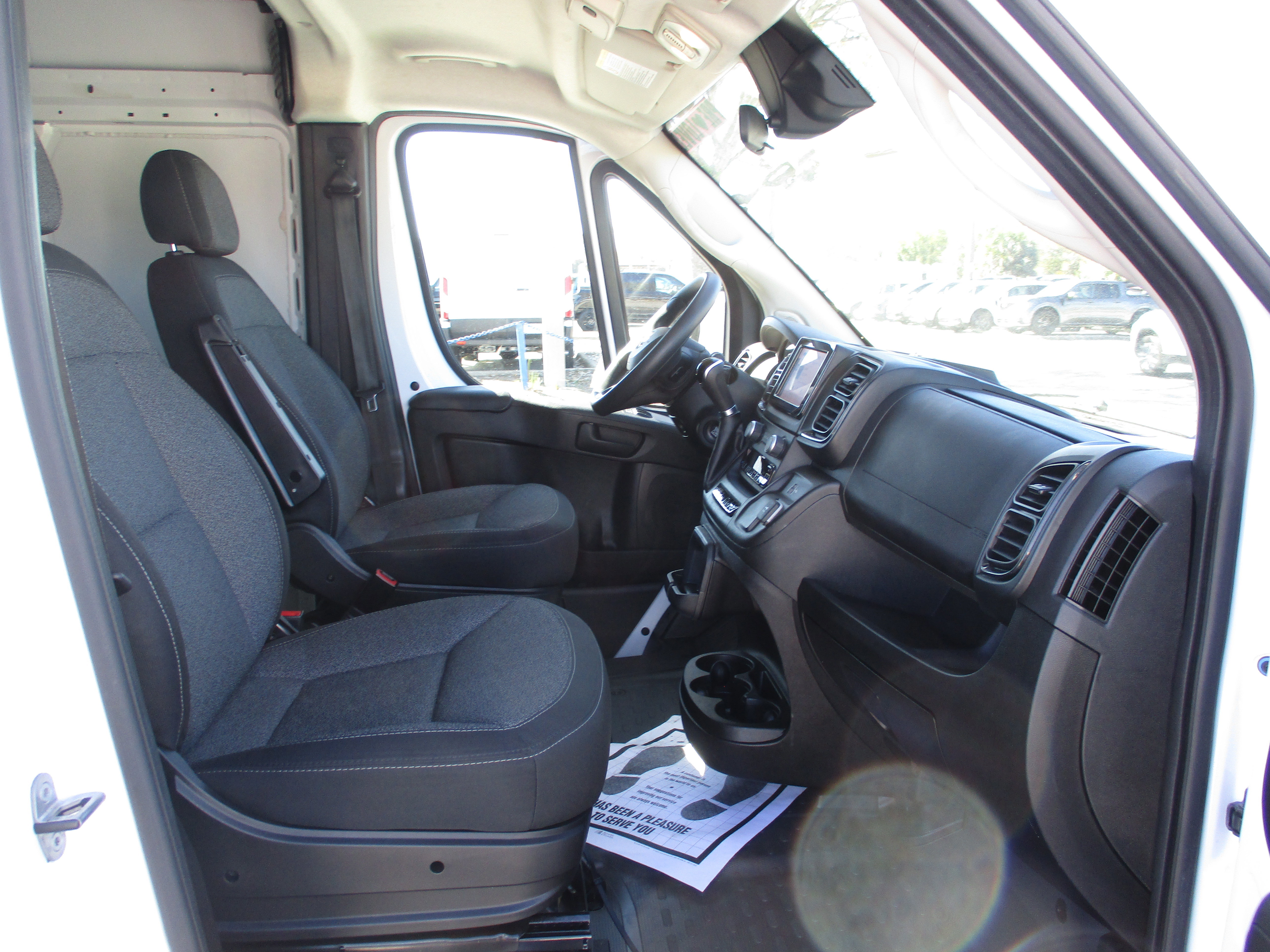Used 2023 RAM ProMaster 2500 image 11