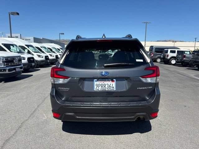 Used 2022 Subaru Forester Premium AWD/4WD image 7
