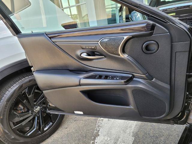 Used 2019 Lexus ES 350 Ultra Luxury FWD image 27