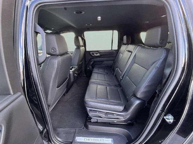 Used 2022 Chevrolet Suburban Z71 w/ Z71 Off-Road Package AWD/4WD image 17