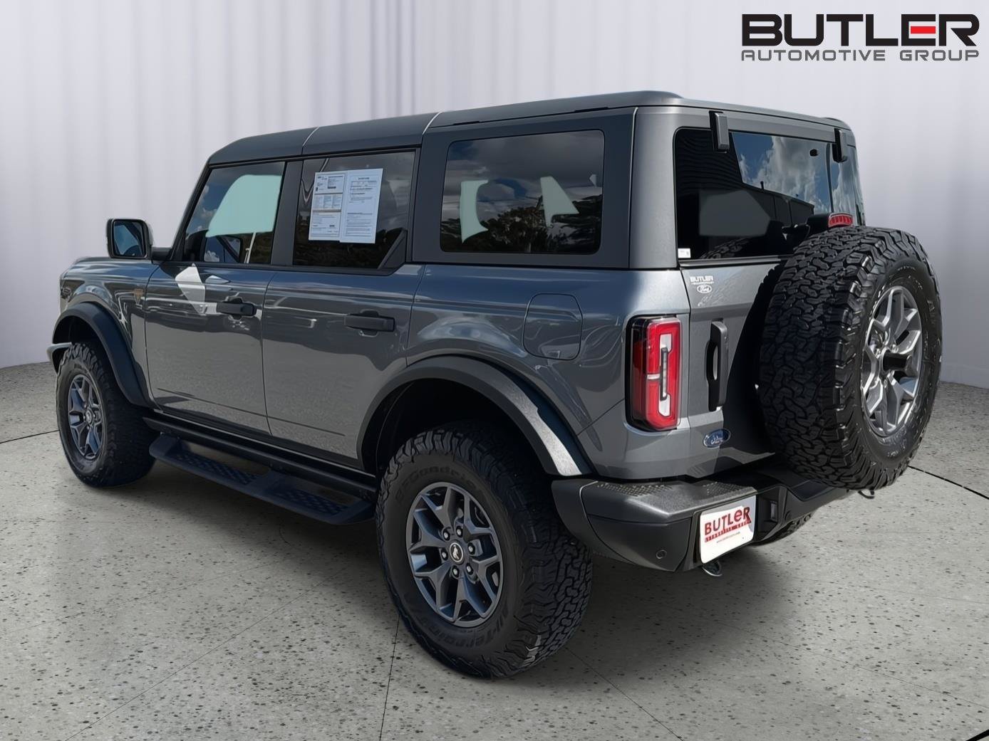 Certified 2025 Ford Bronco Badlands AWD/4WD image 4