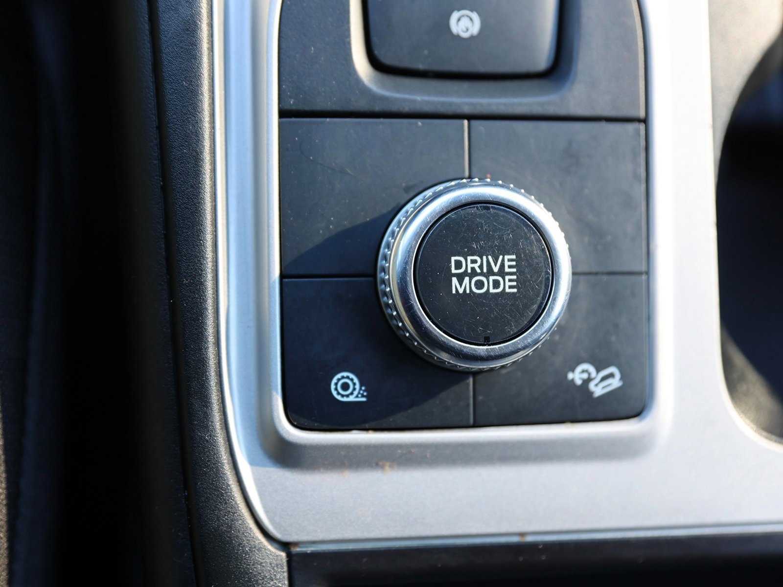 Certified 2023 Ford Explorer XLT image 36