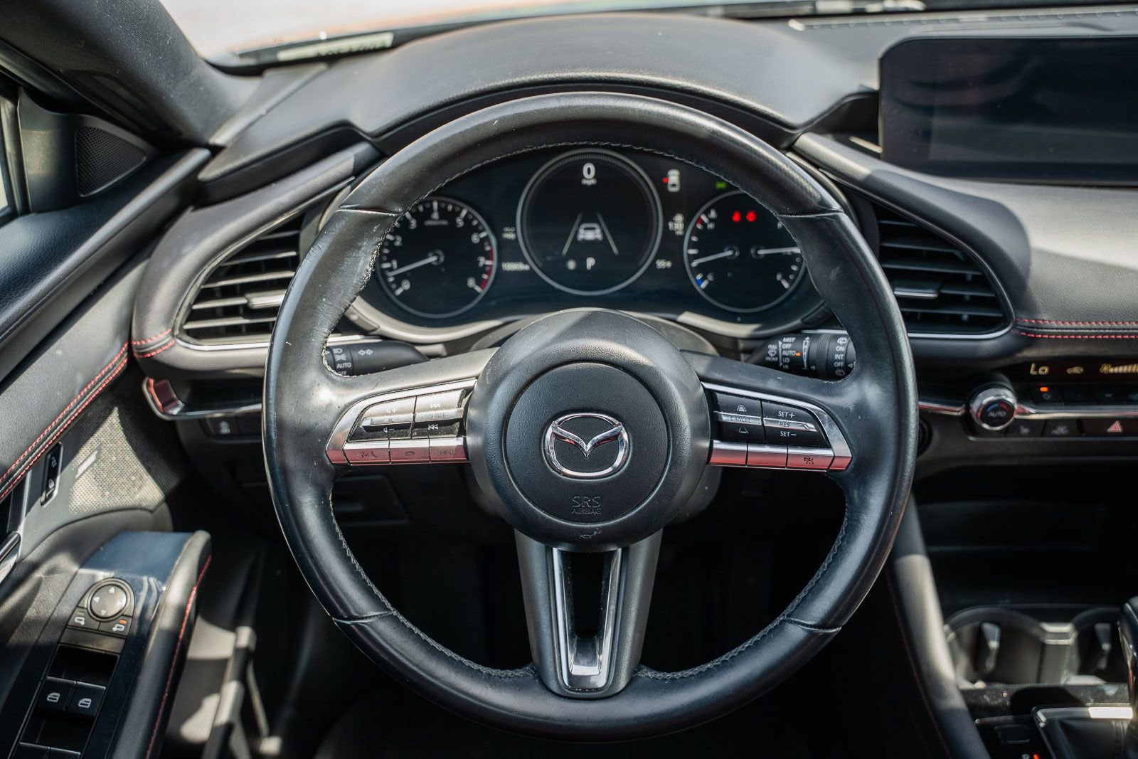 Used 2023 MAZDA MAZDA3 s image 25